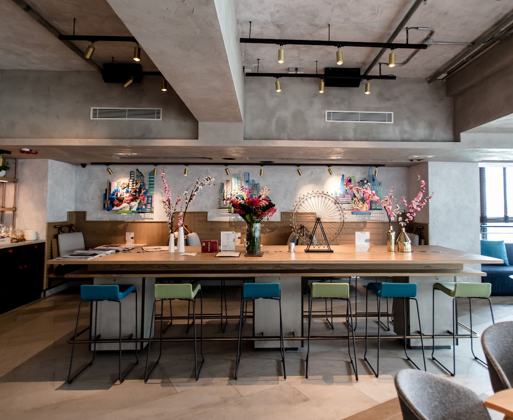 Ovolo Southside 49/56