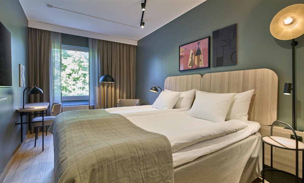 STANDARD, TWIN BEDS