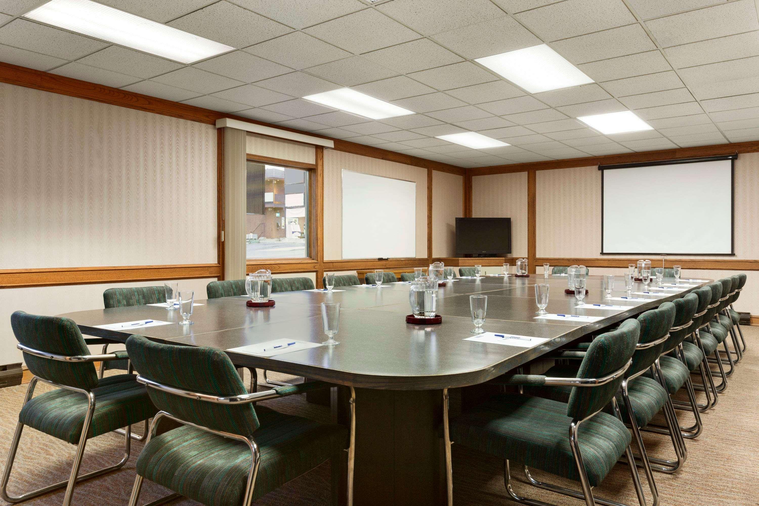 Travelodge By Wyndham Kenora 30/34