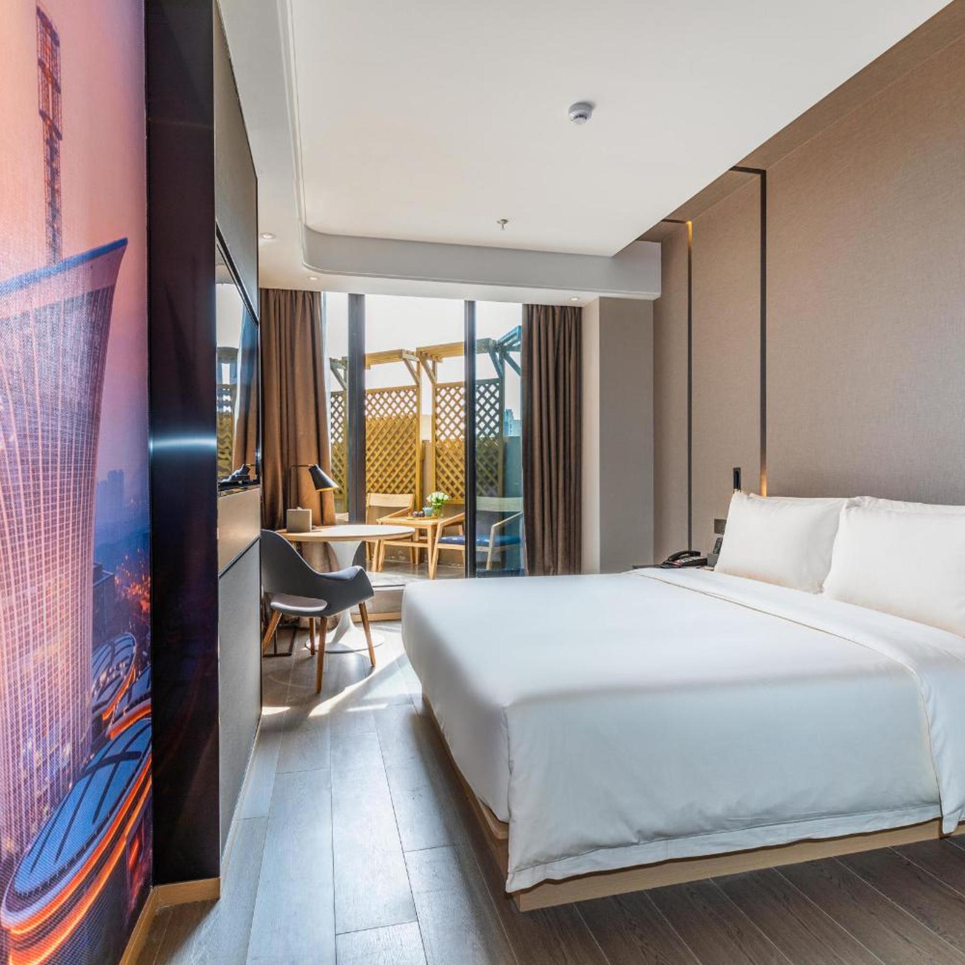 Atour Hotel (Wuhan Ocean World Tazi Lake Metro Station) 5/20