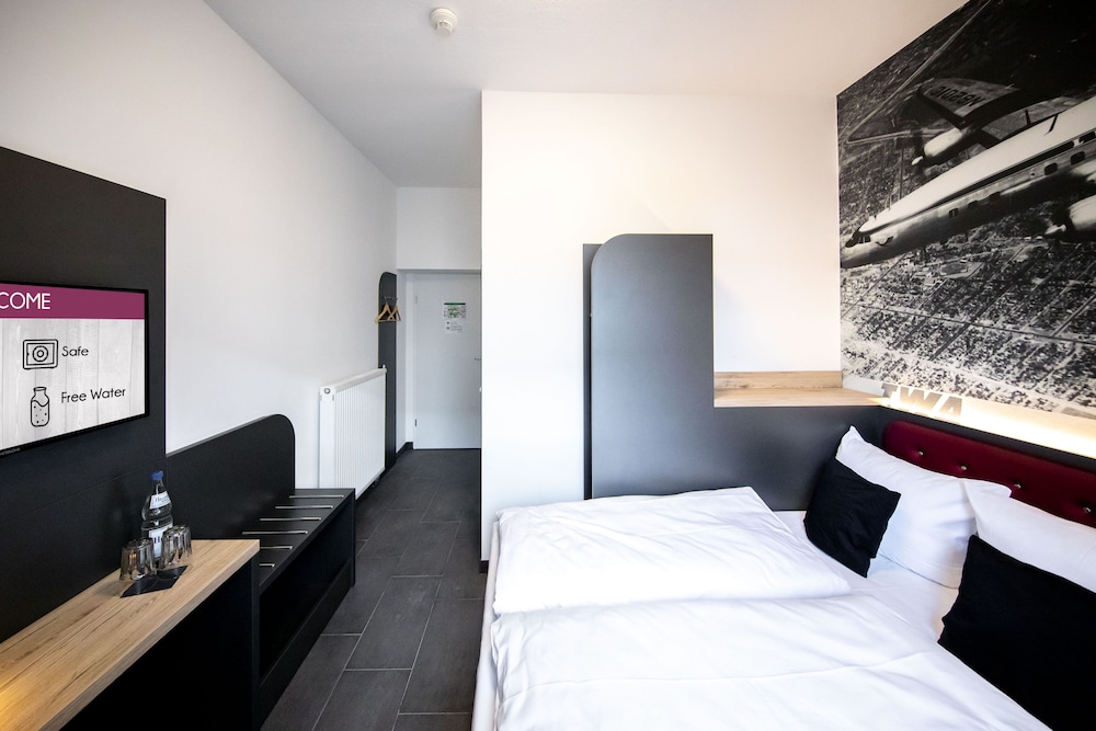 Airport Hotel Dürscheidt 18/56