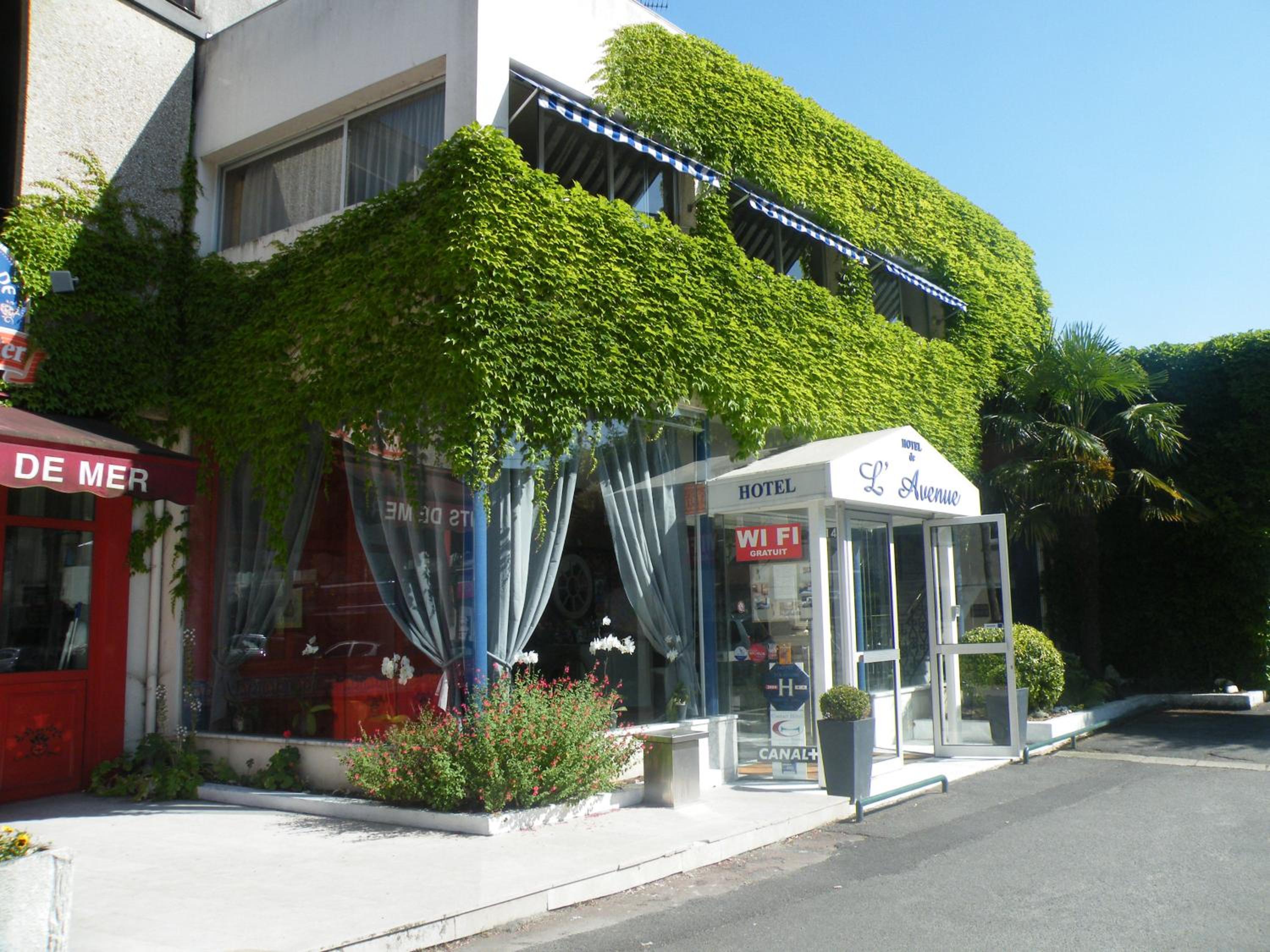 HOTEL DE L'AVENUE 52/57