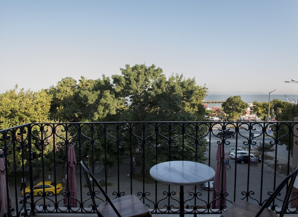 Rodosto Hotel 40/52