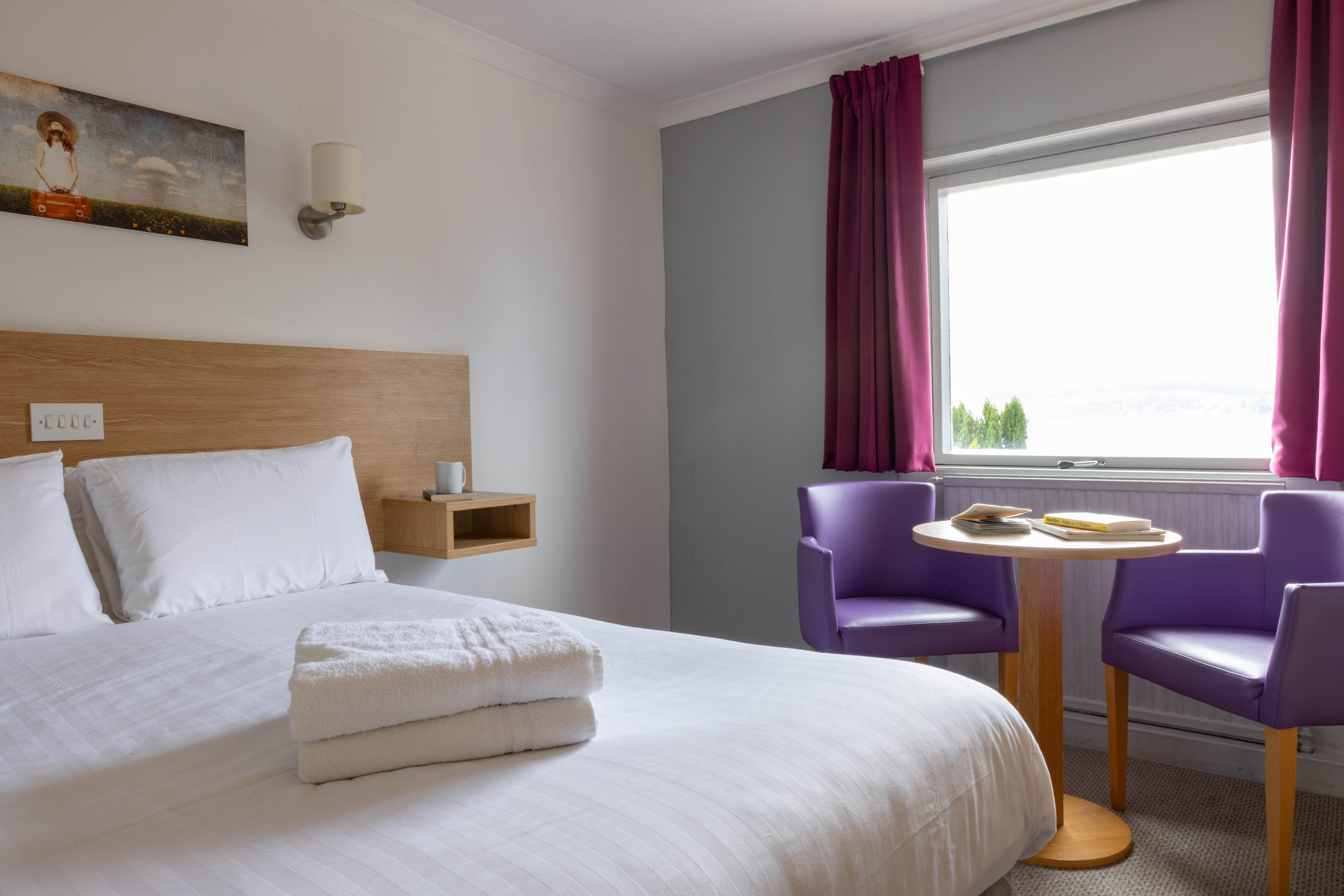 ROOM, DOUBLE BED, LAKE VIEW