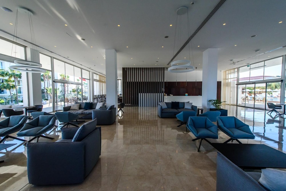 Eleana Hotel 21/34