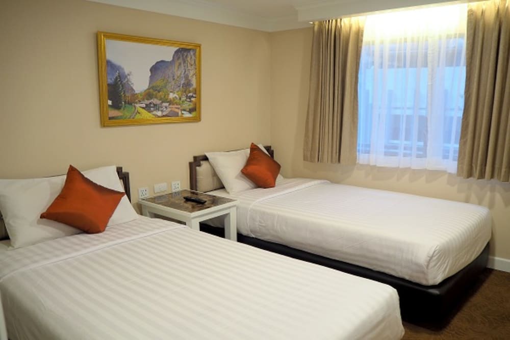 Kingston Suites Bangkok Sukhumvit 15 by Kingston Hotels 20/55