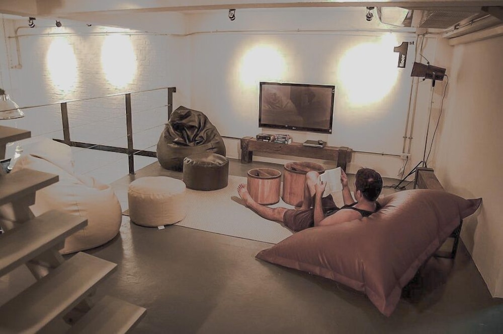 3howw Hostel Khaosan 37/46