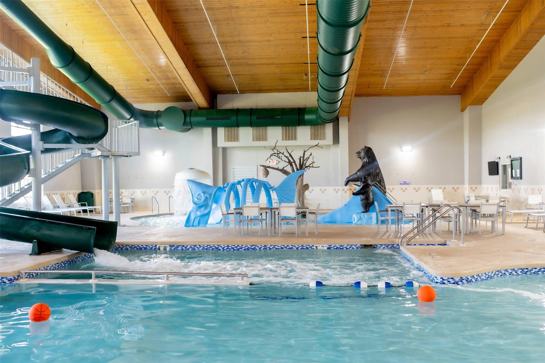 Country Inn and Suites by Radisson Prairie du Chien 13/36