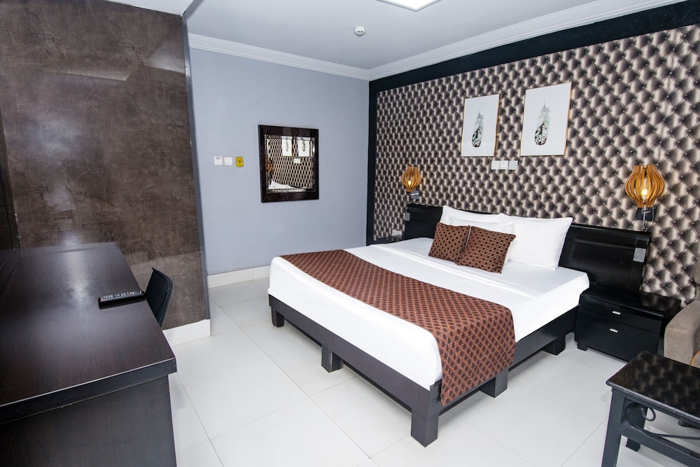 Newland Luxury Apartments 24/50