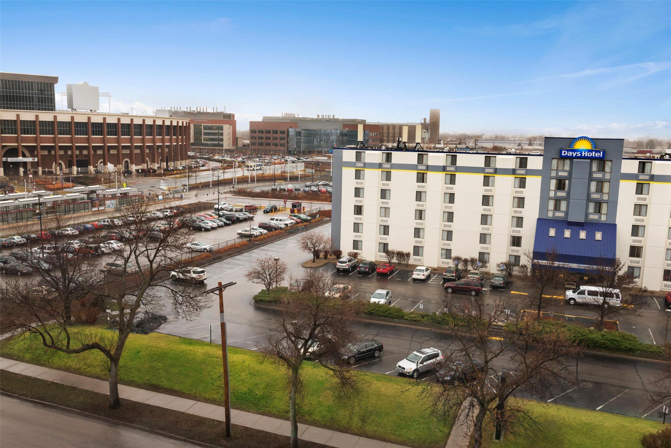 Days Hotel By Wyndham University Ave Se 1/16
