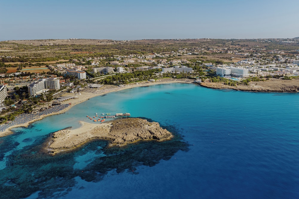 Nissiblu Beach Resort 67/75