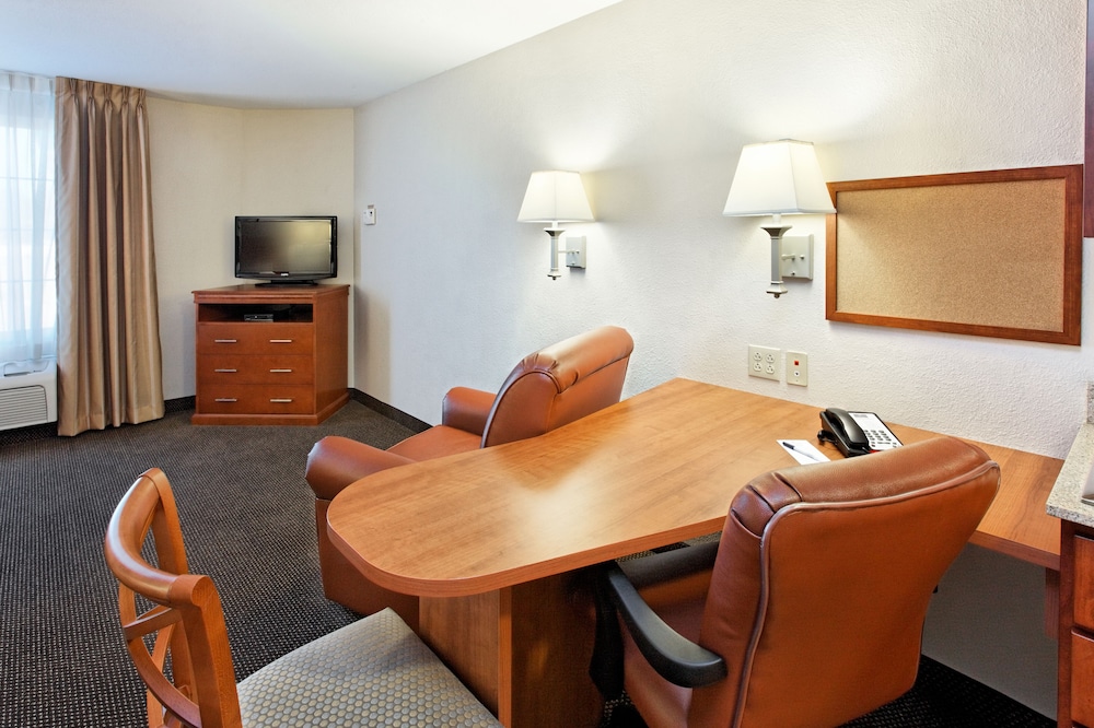 CANDLEWOOD SUITES CAPE GIRARDEAU 50/68