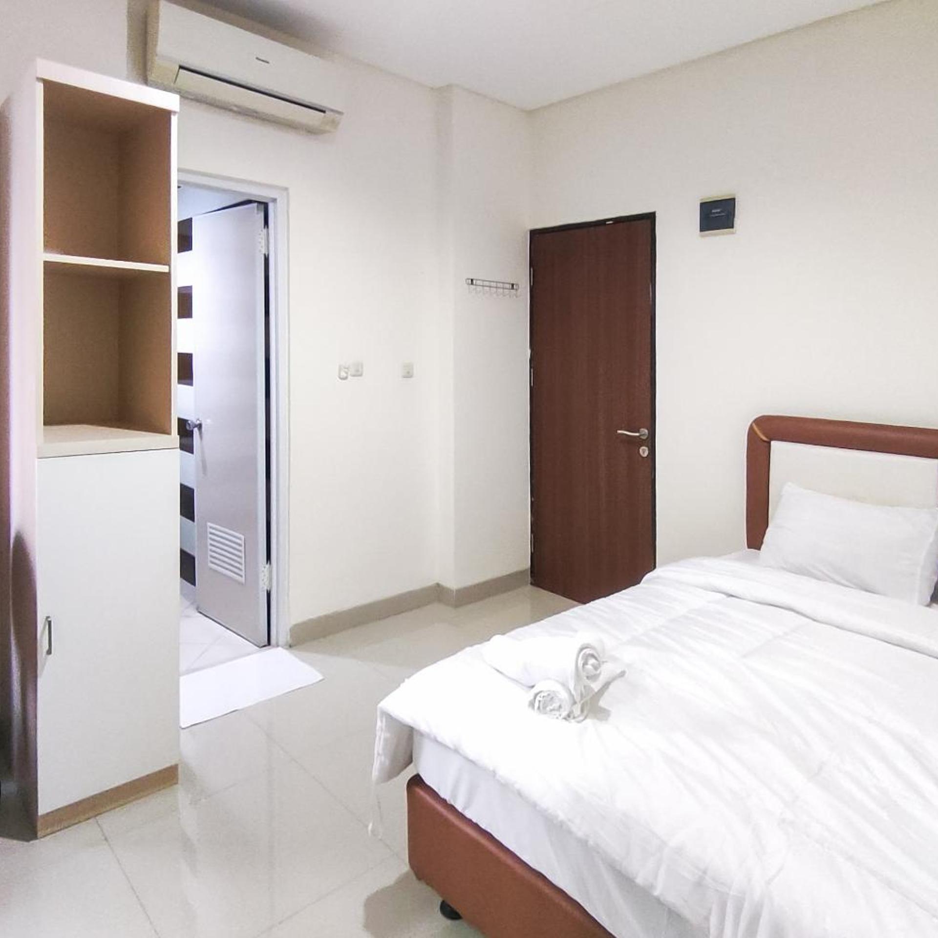 RedDoorz Plus near ICE BSD 2 12/42