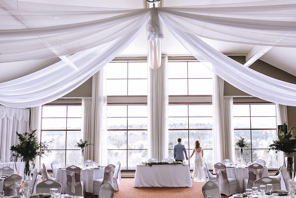 ESTRIMONT SUITES & SPA 42/61