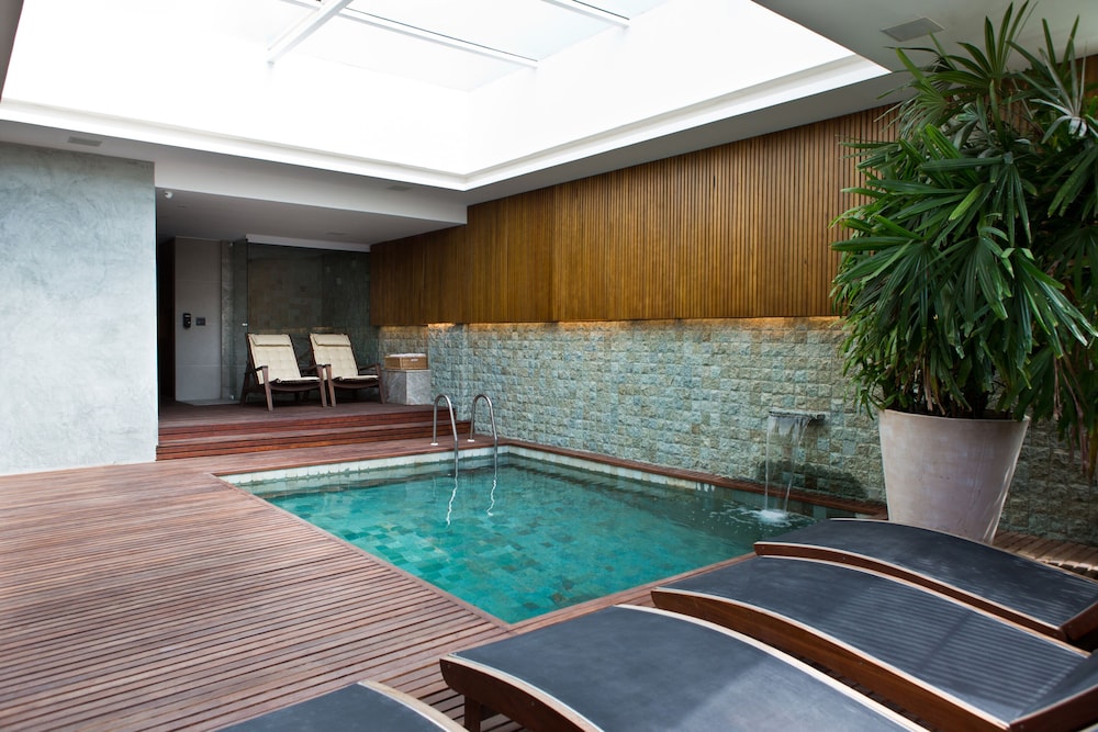 swimming pool spa