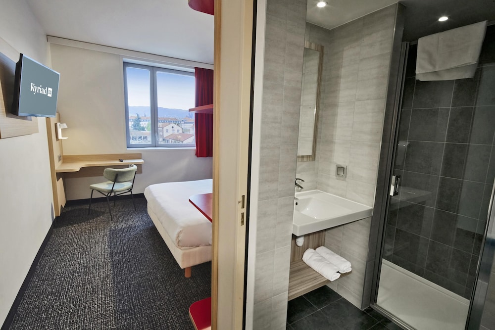 Kyriad ECO - Clermont Ferrand Estaing 41/42