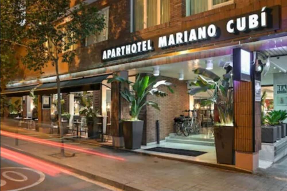 Aparthotel Mariano Cubi Barcelona in BARCELONA