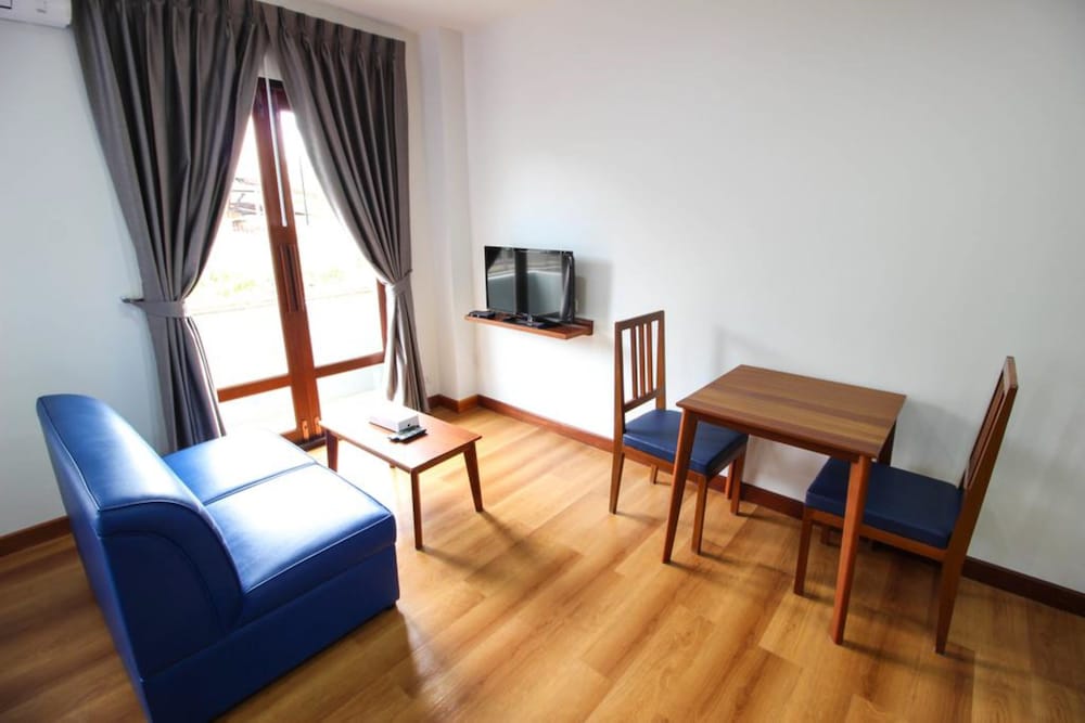 Tai-Shan Suites 29/51