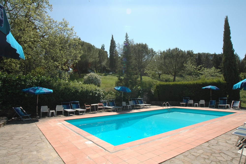 Albergo Il Colombaio 10/24