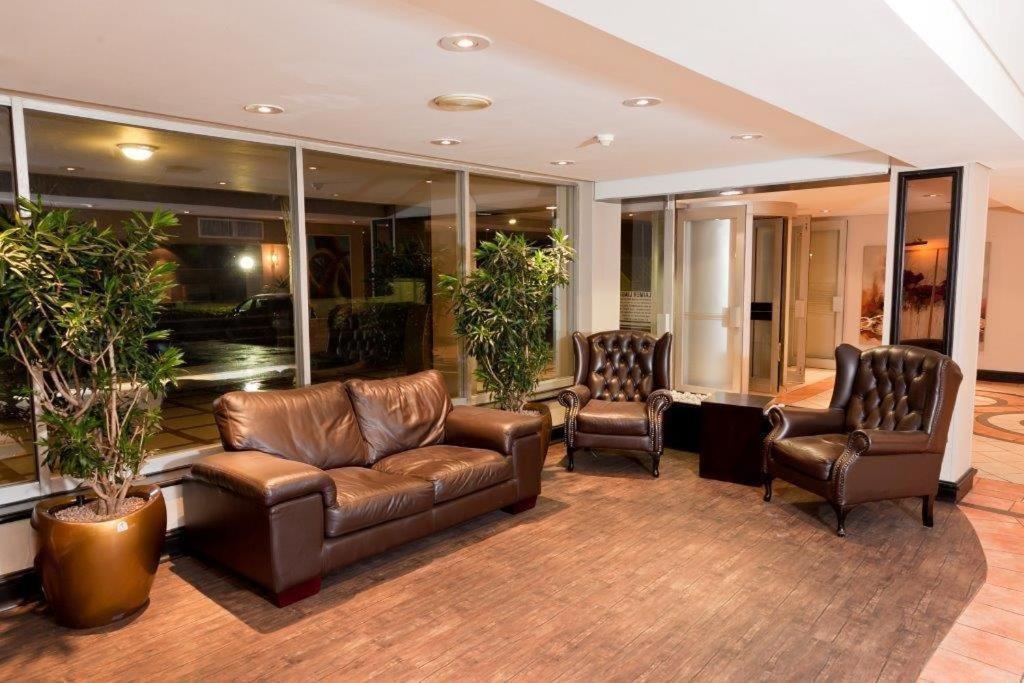 Oudtshoorn Inn Hotel And Conferencing Centre 20/37