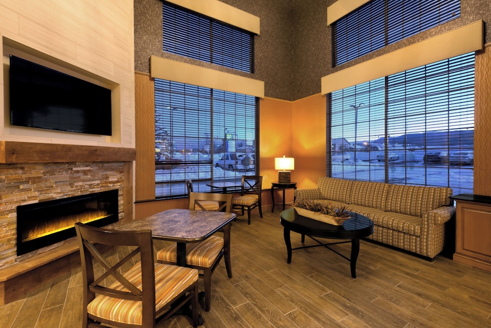 Holiday Inn Express And Suites Fraser Winter Park Area Formerly the Pinnacle Lodge 51/73