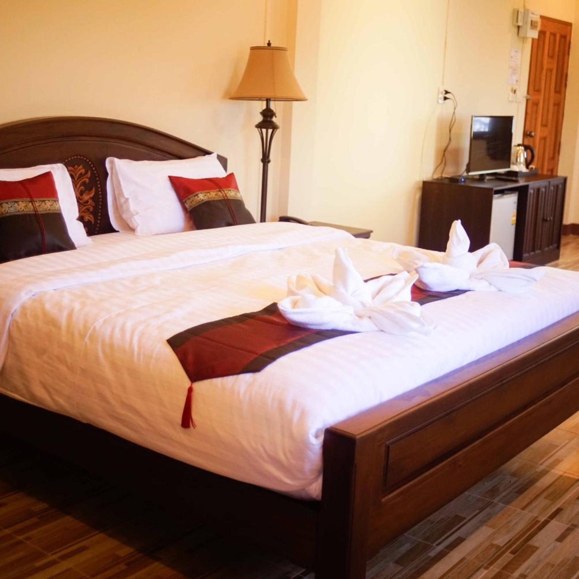 Nan Baankhun Hotel 8/58