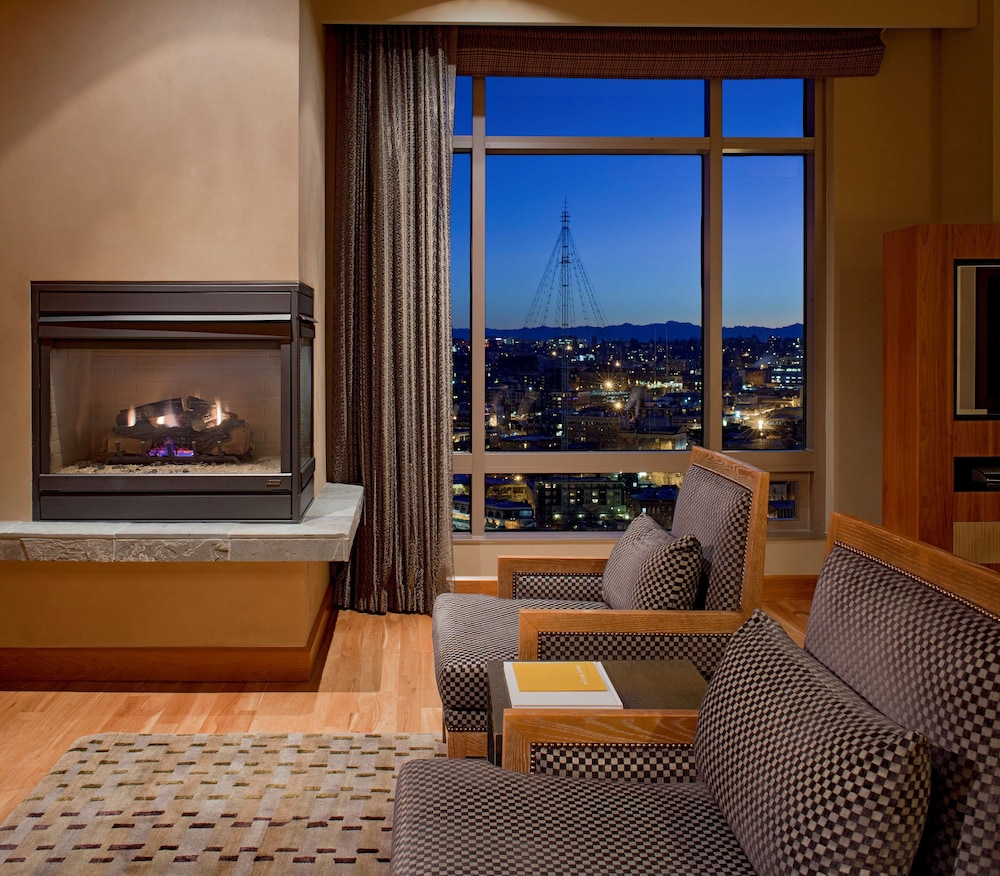 Grand Hyatt Seattle 37/53