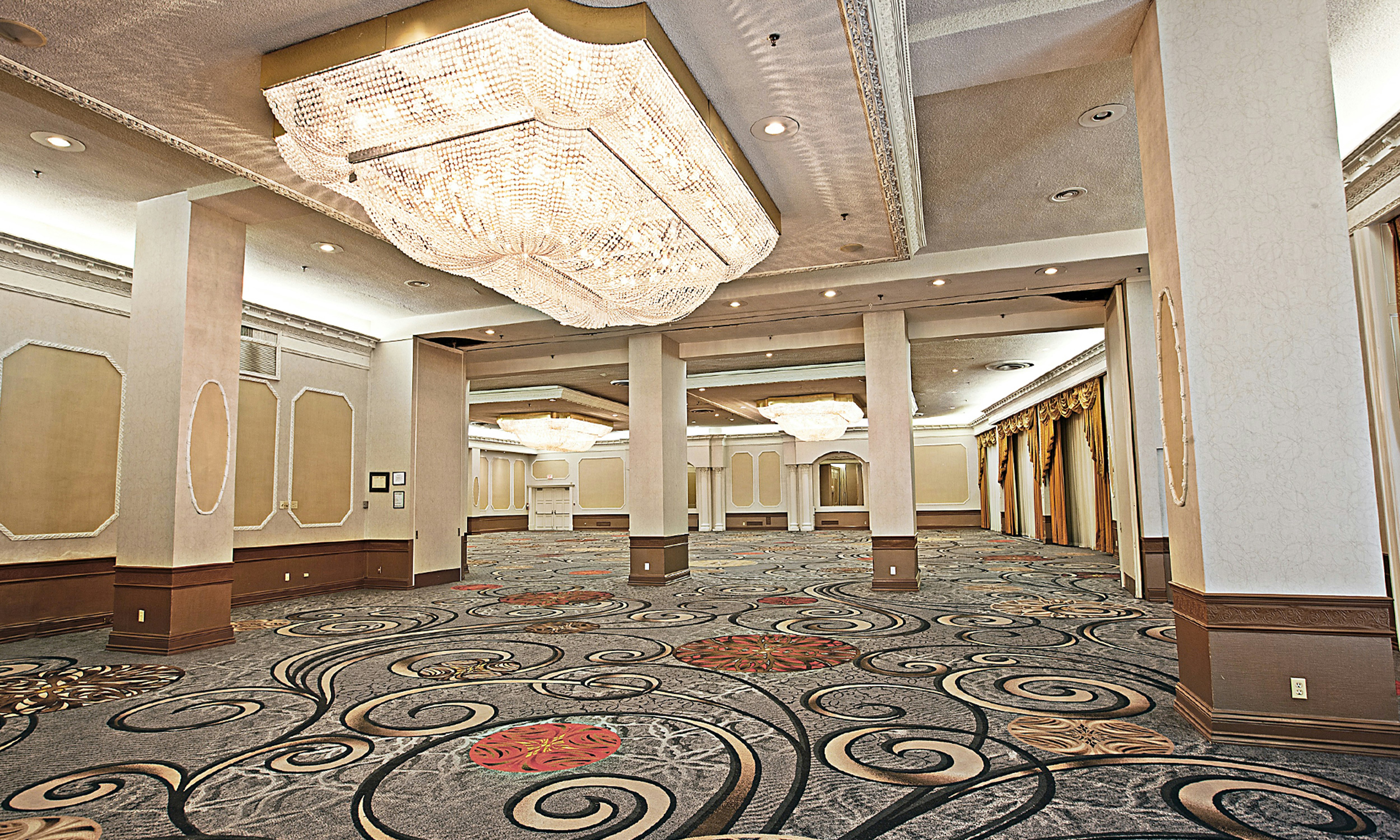 The Brock Niagara Falls Fallsview, Tapestry by Hilton 28/38