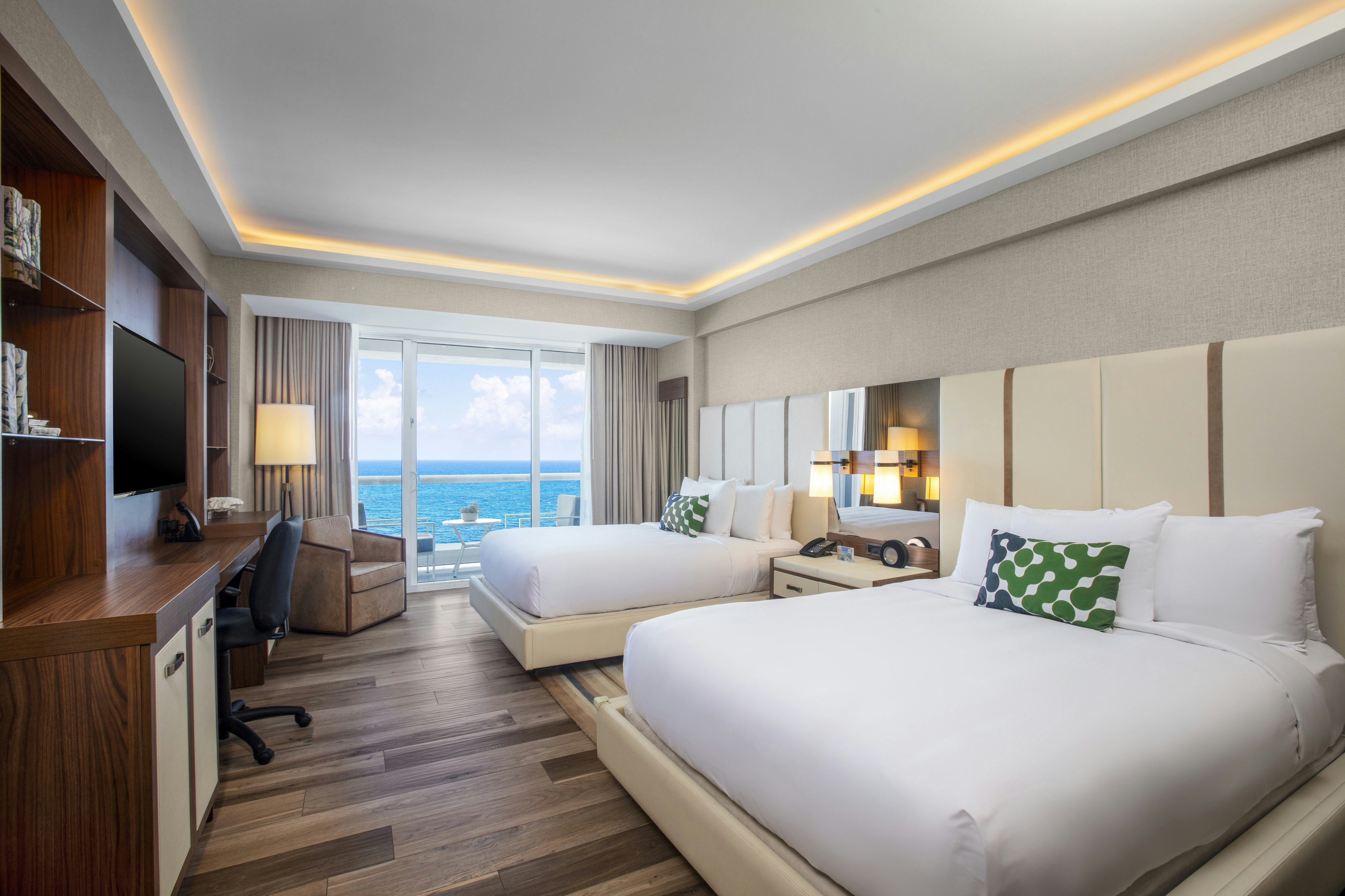 Studio, 2 Queen Beds, Ocean Front