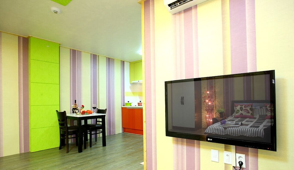 Pinky Marine Pension 4/50