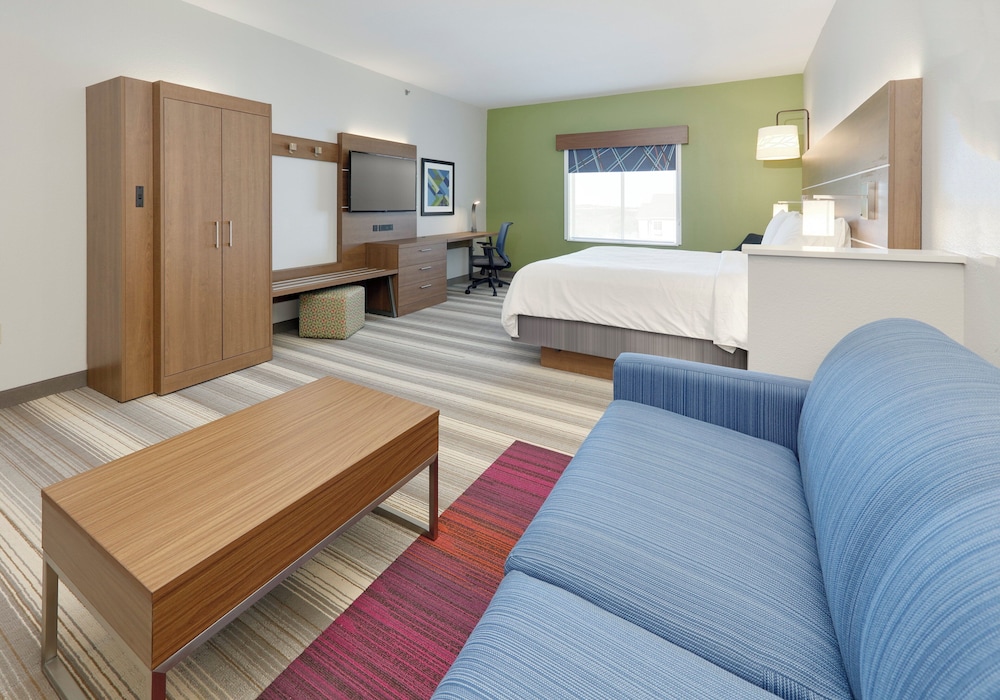 Holiday Inn Express Hotel And Suites Denton Unt Twu 24/68