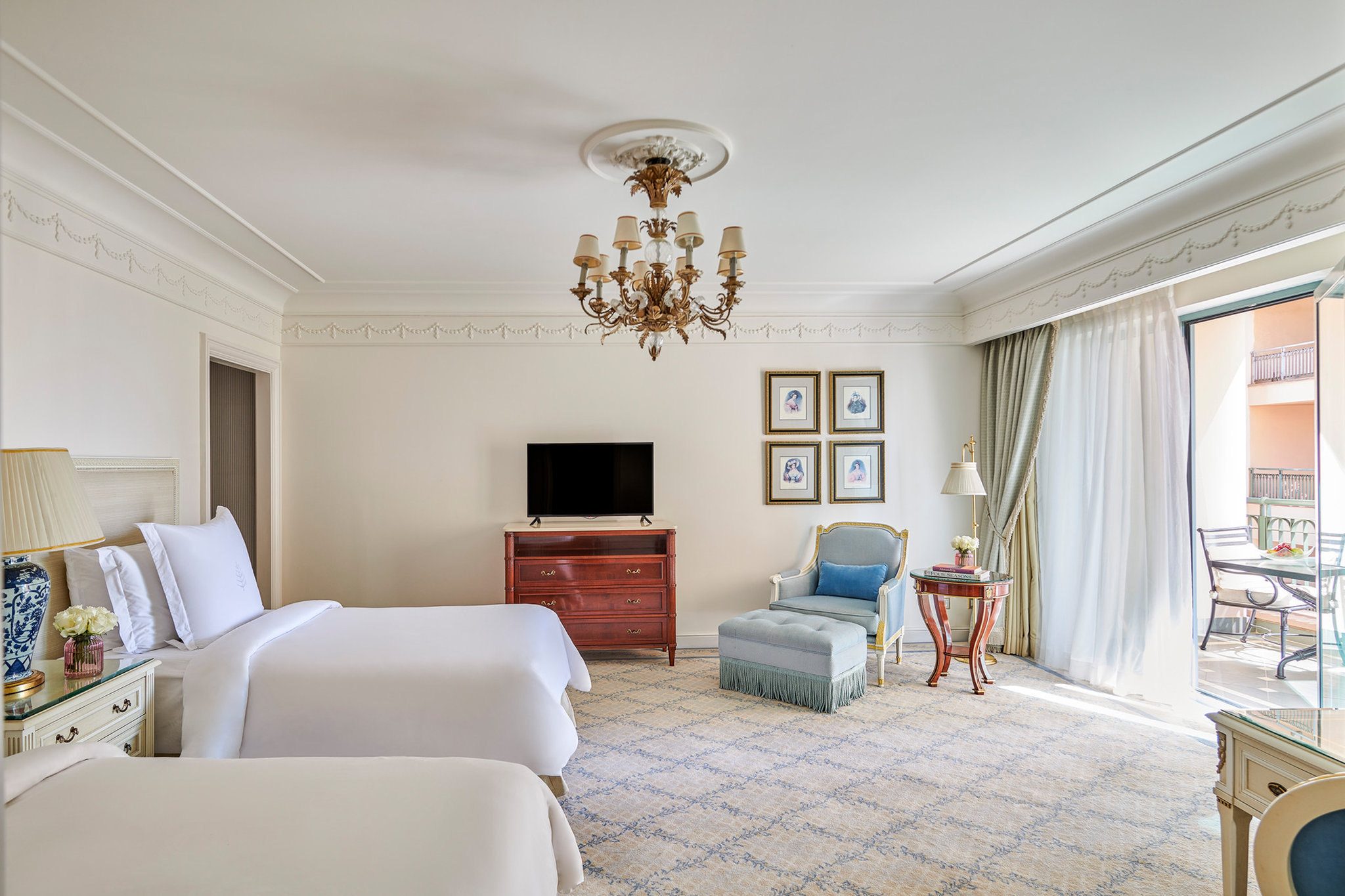 SUPERIOR, TWIN BEDS, CITY VIEW