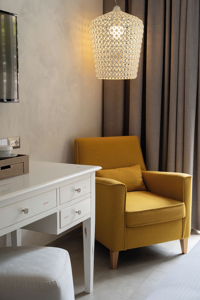 Hotel Villa Fiorita 42/66