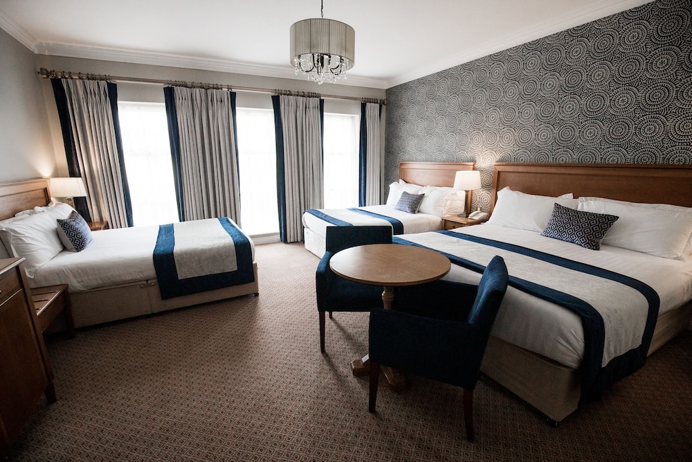 Clanard Court Hotel 28/66