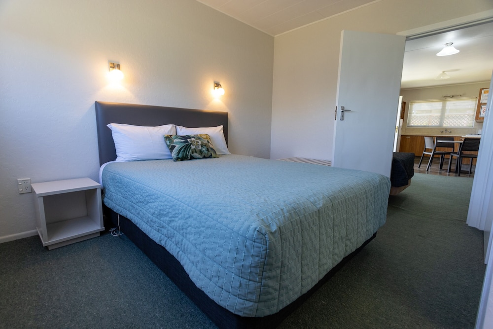 Cosy Corner Holiday Park 8/50