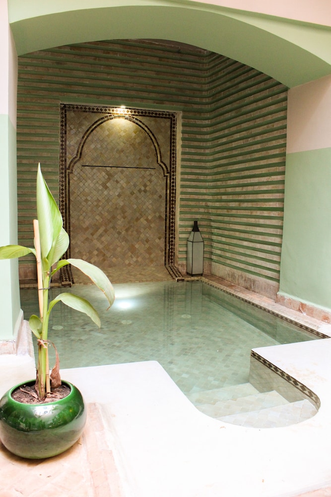 Riad Amra 20/34