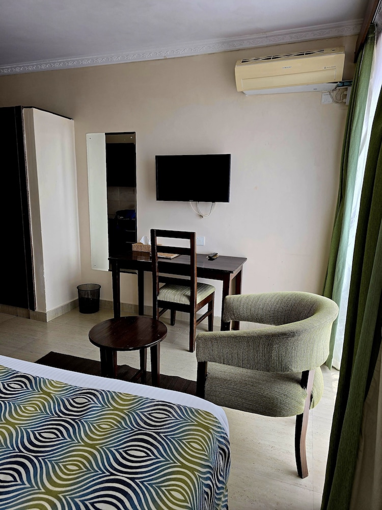 Vittoria Suites 31/50