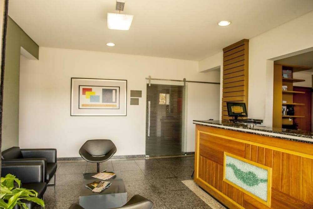 HOTEL ARUJA 1/18