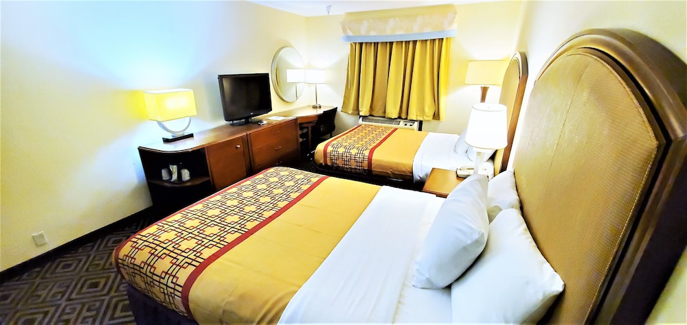 Travel Inn & Suites 10/50