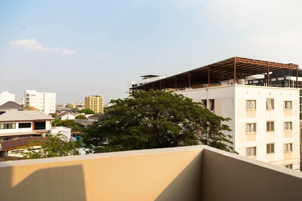 RoomQuest Ratchada AI Serviced Residence in BANGKOK