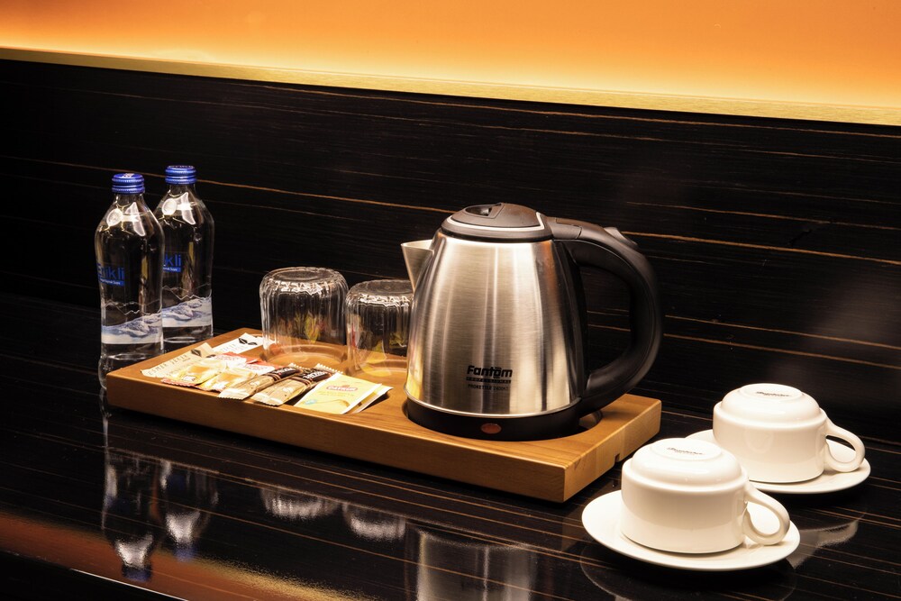 Bentley Hotel Bosphorus 56/86
