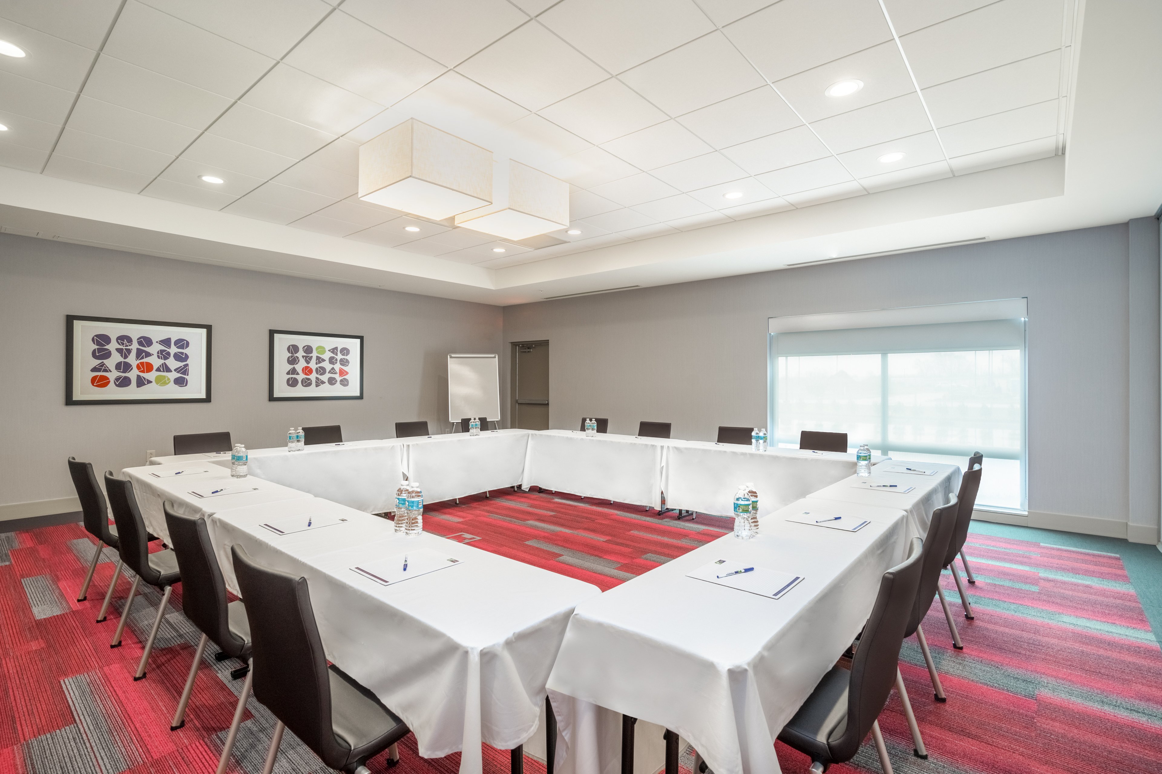 HOLIDAY INN EXPRESS & SUITES INDIANAPOLIS NE - NOBLESVILLE 65/66