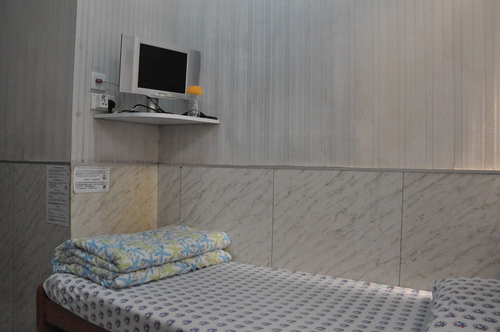 Dragon Hostel 58/66