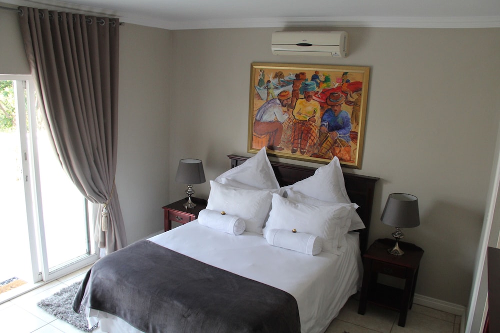 ROOM, DOUBLE BED, SEA VIEW