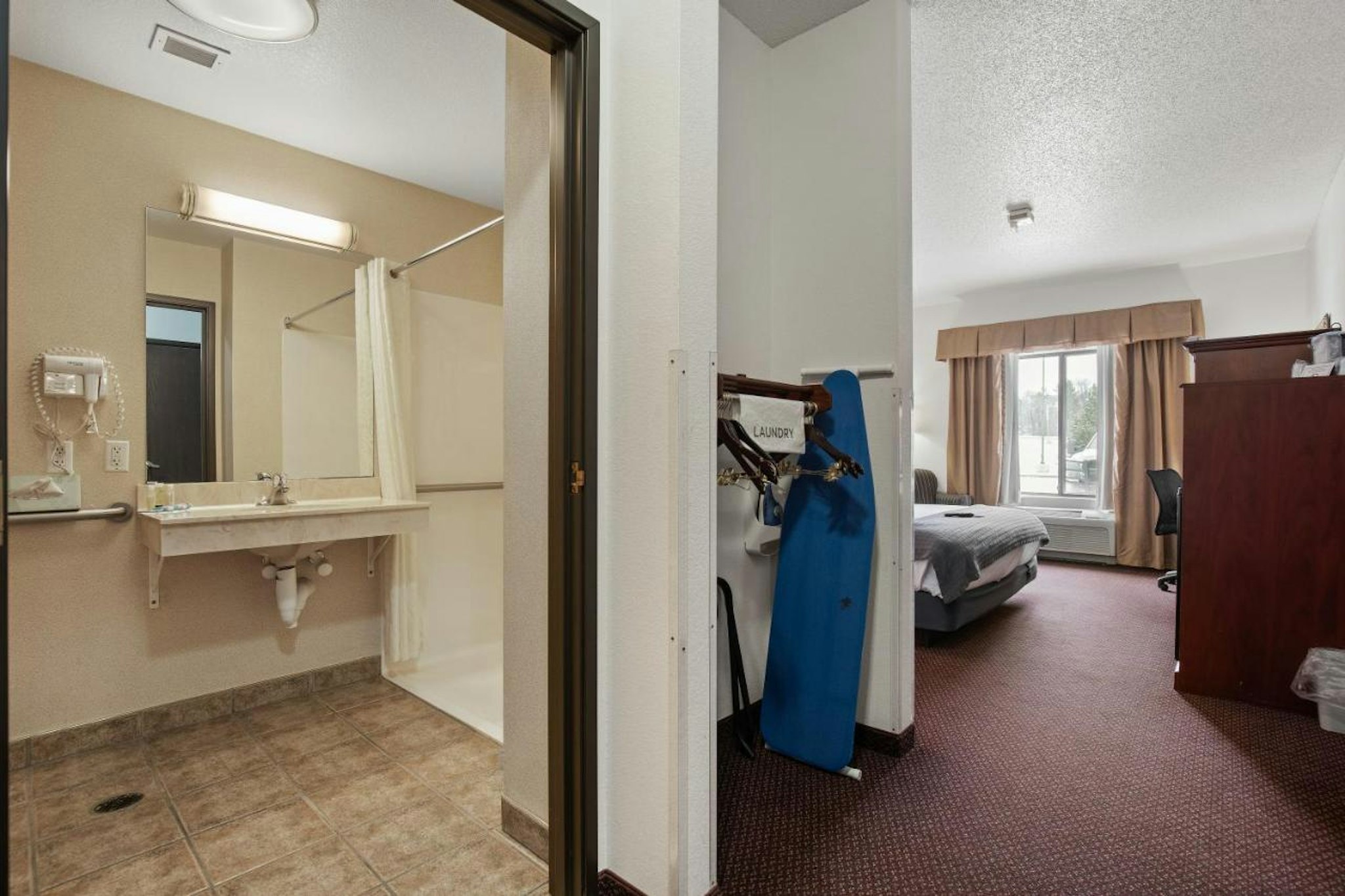 Usa Stay Hotel and Suites 47/48