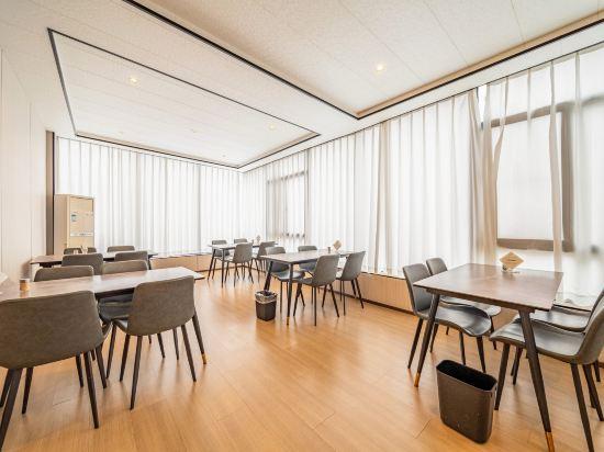 Vienna International Hotel (Jiaxing South Lake) 32/35