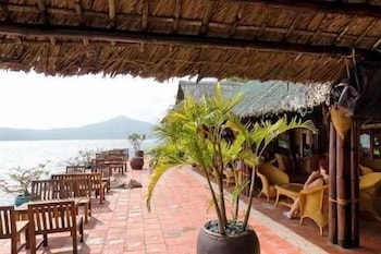 Whale Island Resort 32/68