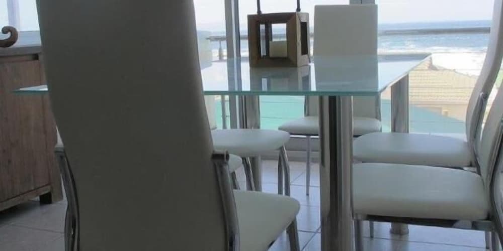 Ocean Edge Apartments 9/22