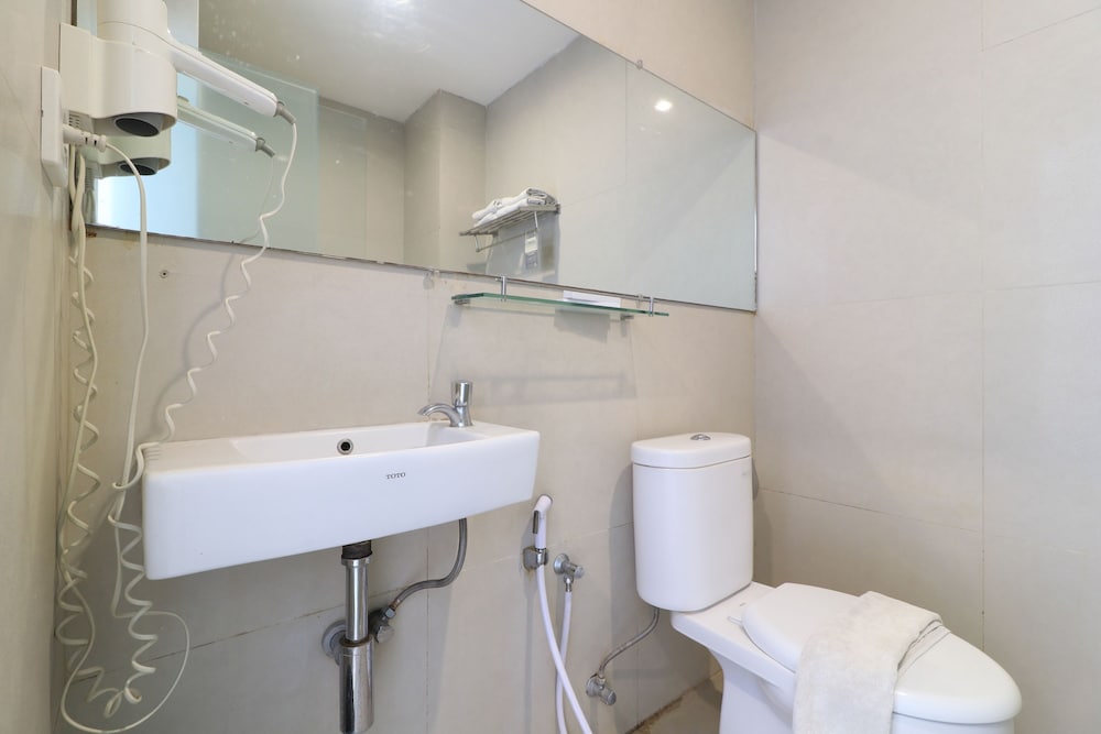 Kembang Hotel 18/19