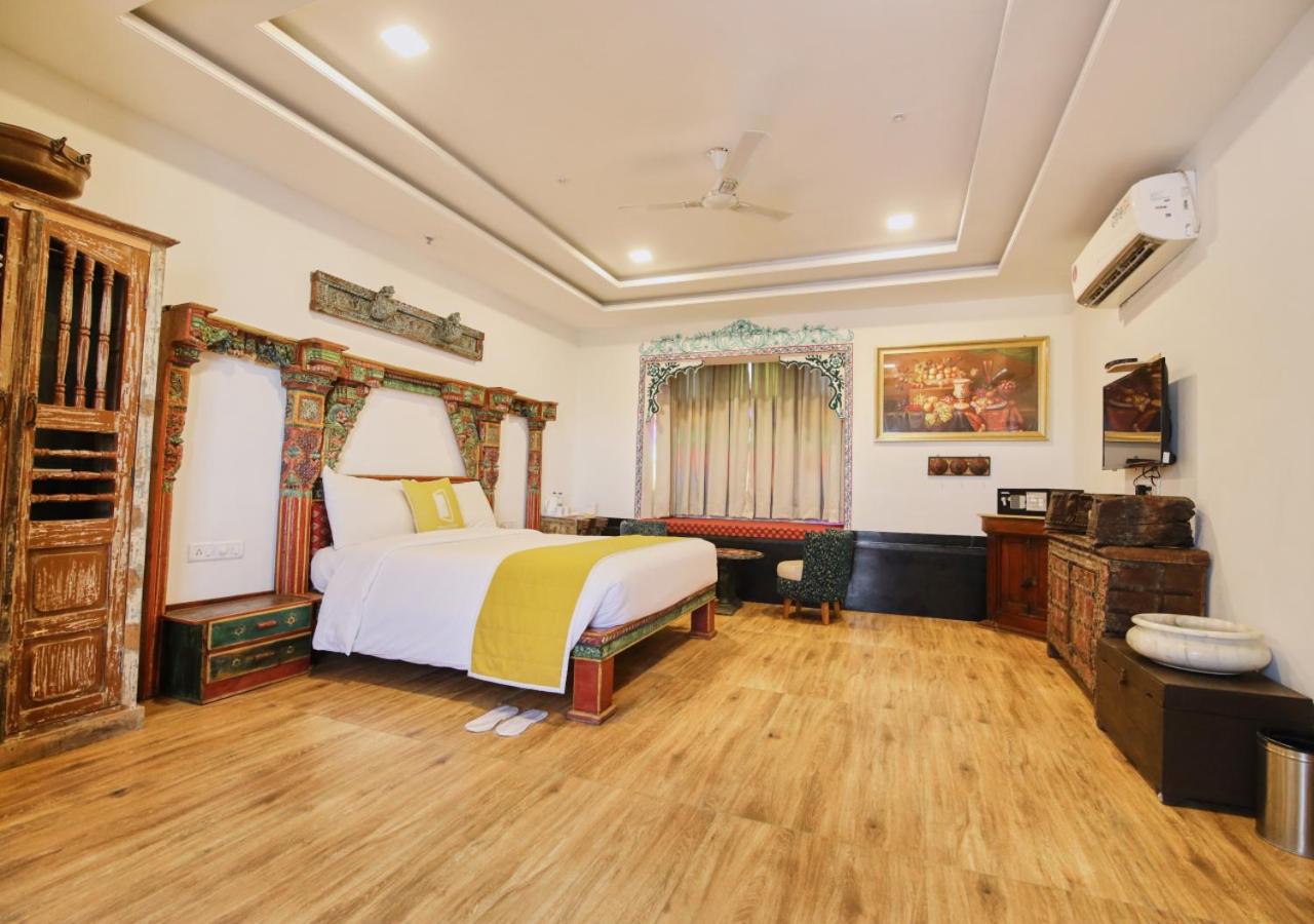 Palace, Suite, King Bed